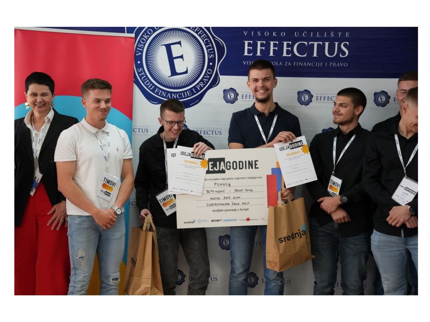 Dizajn Bez Naslova 25