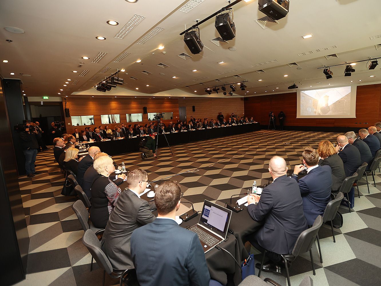 Dubrovnik Zupani I Premijer 411