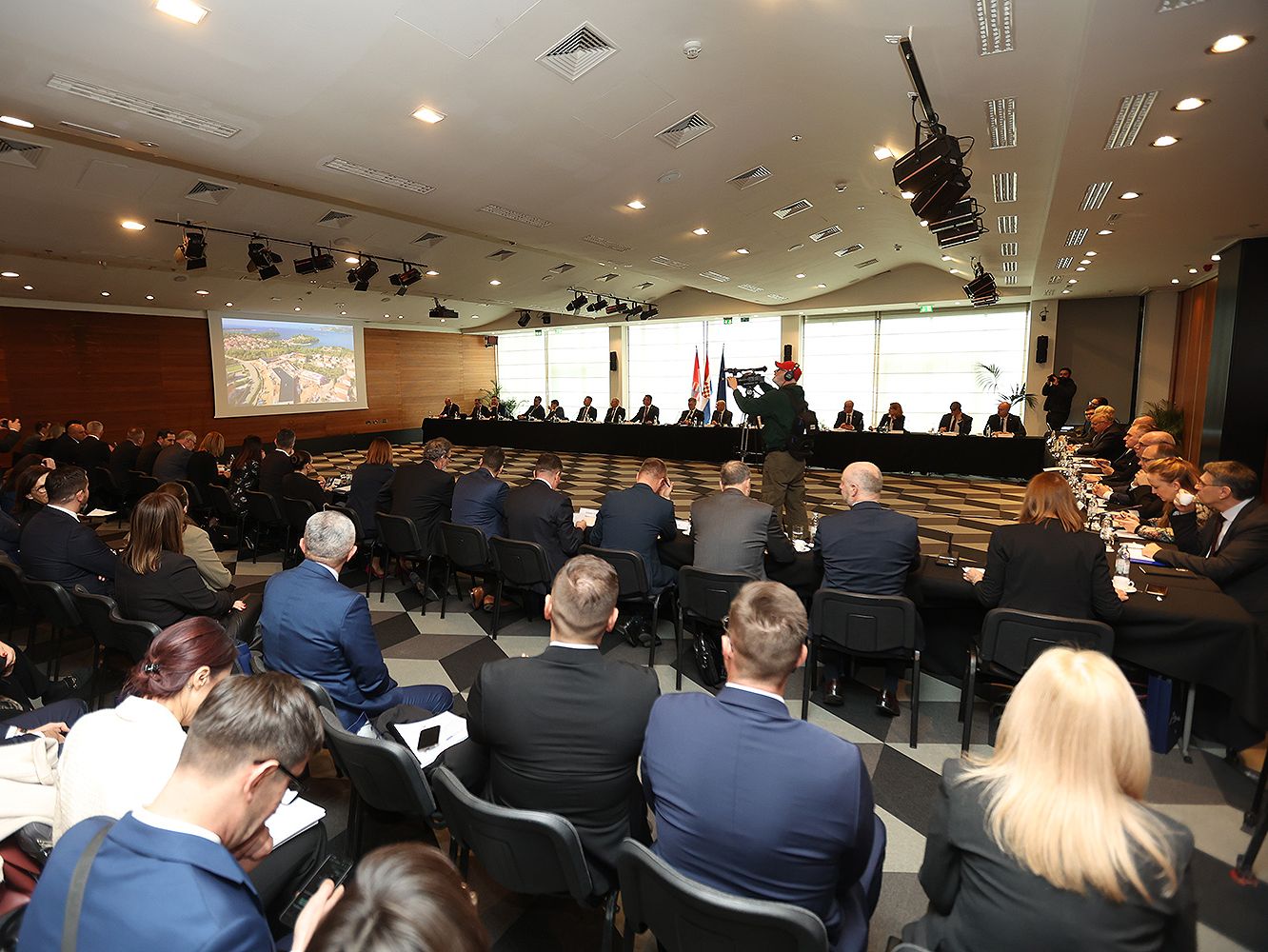 Dubrovnik Zupani I Premijer 425