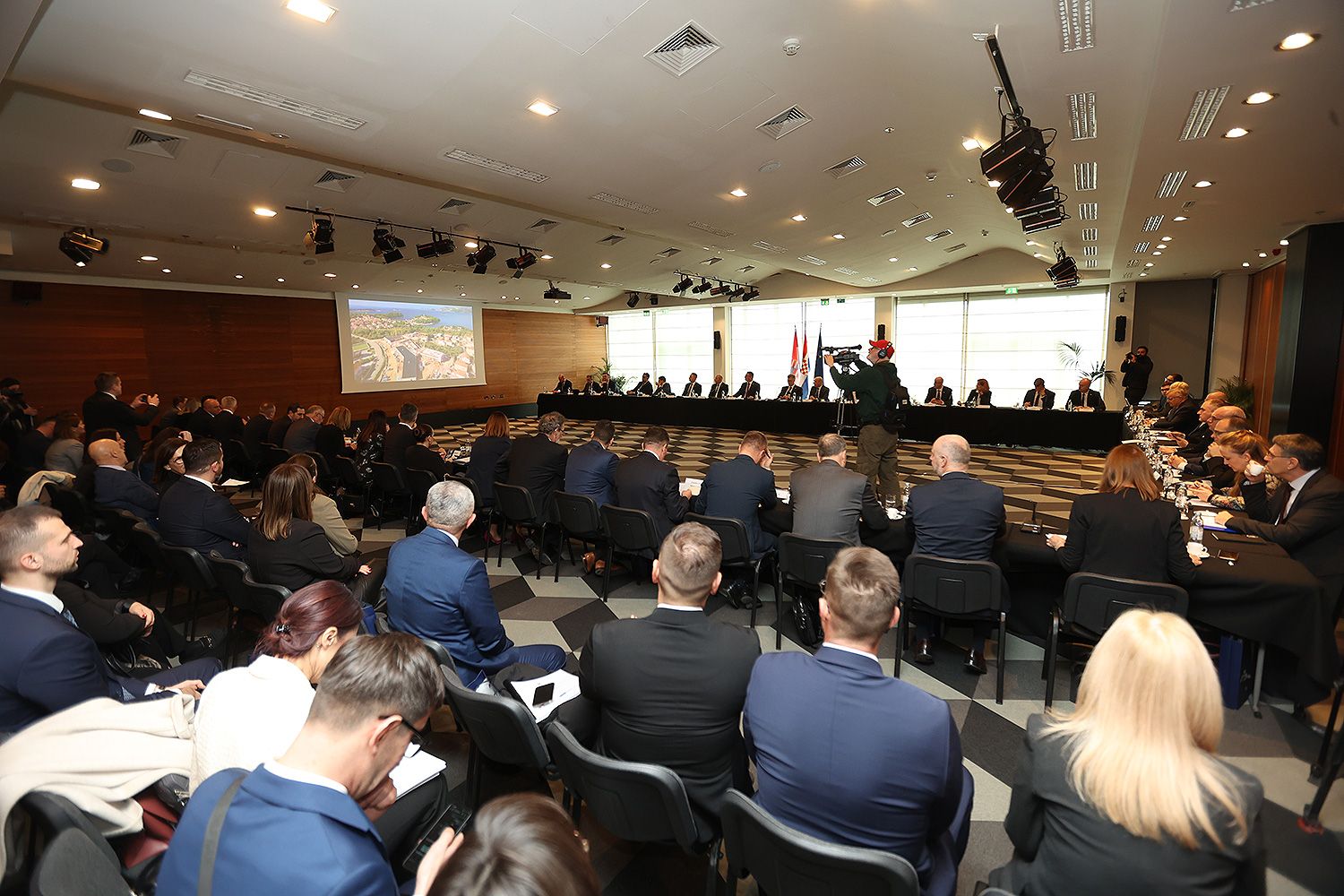 Dubrovnik Zupani I Premijer 425