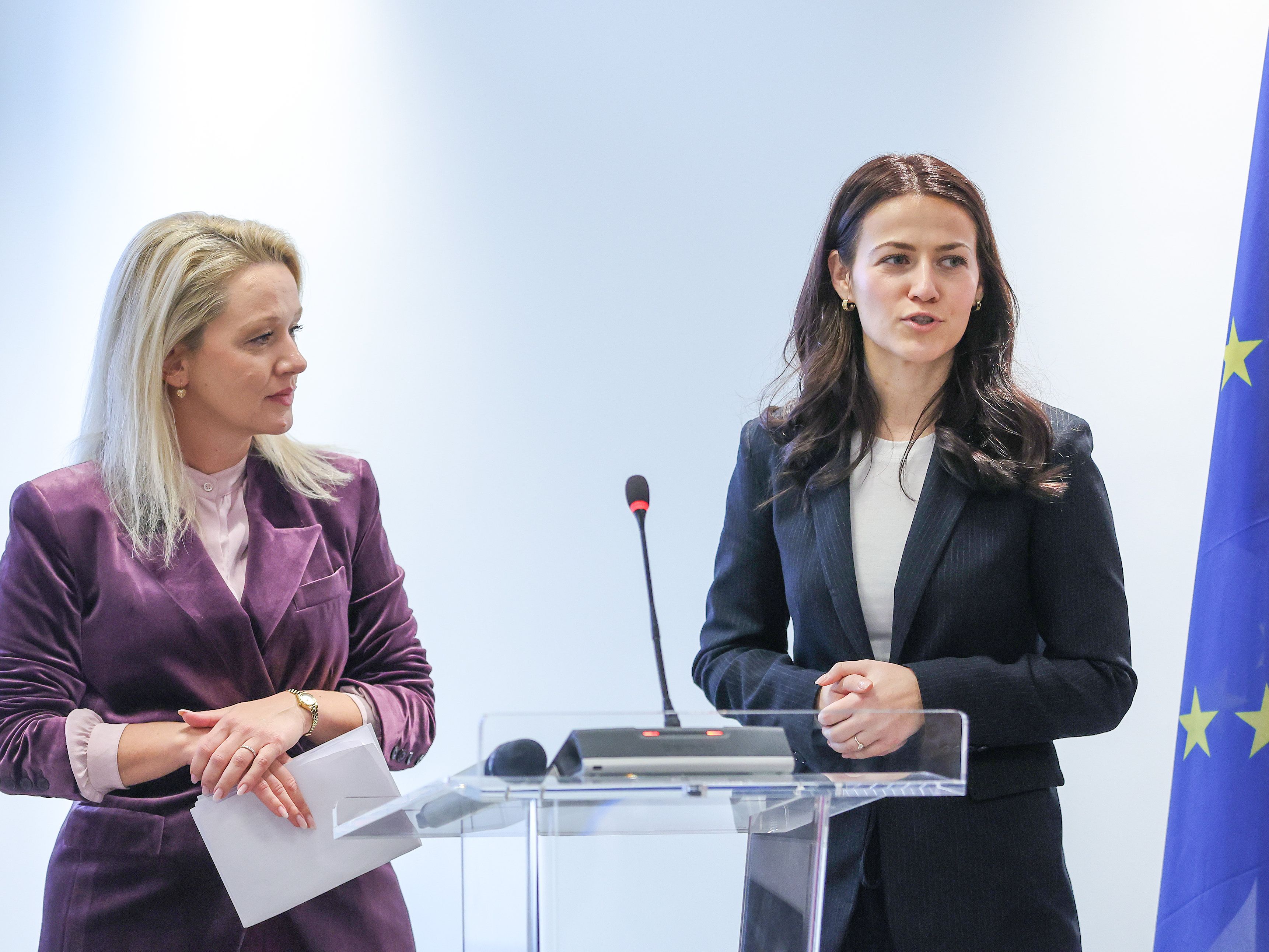 Pxl 011225 142762460