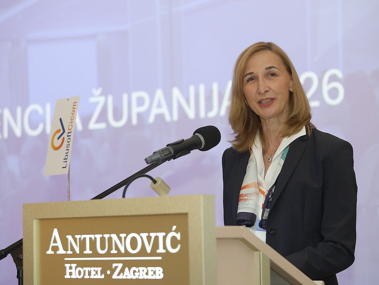 Uvodno 329