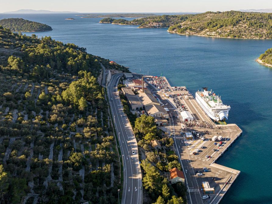 Pomorsko Putniki Terminal Vela Luka