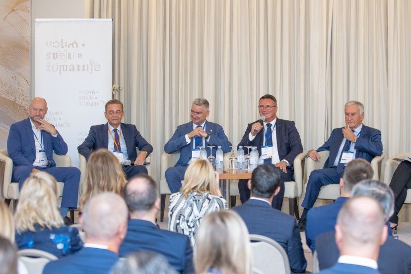 Konferencija Upanija1